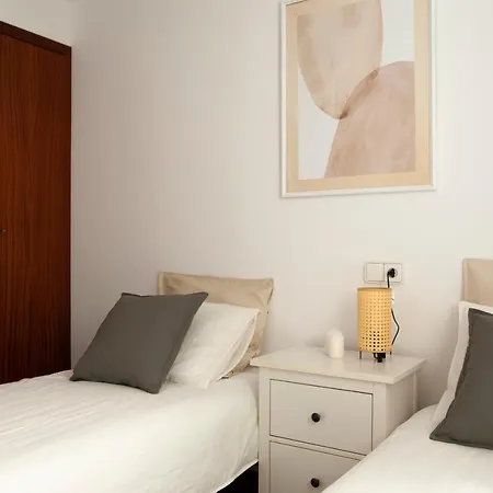 Appartement Near The And Port Marina Of Premia