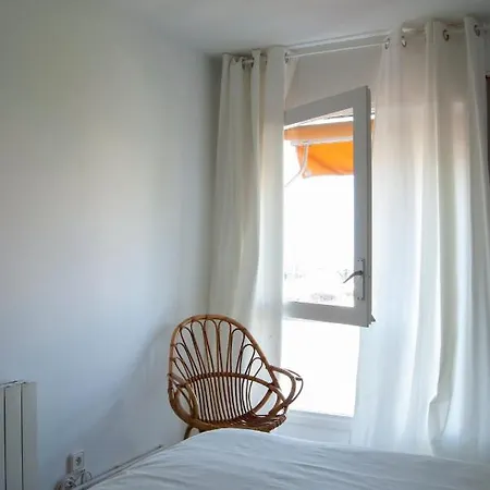 Appartement Near The And Port Marina Of Premia Premiá de Mar